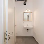 Zentral Gelegene Mit Gemeinschaftsbad Und Kueche *