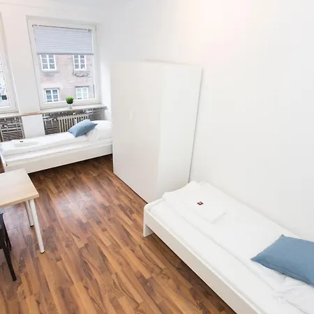 Hostel Zentral Gelegene Mit Gemeinschaftsbad Und Kueche