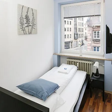 Zentral Gelegene Mit Gemeinschaftsbad Und Kueche Hostel Nuremberg
